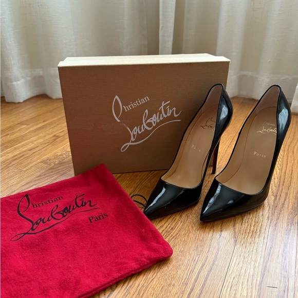 NEW!! Christian Louboutin Black Stiletto Heels with Red Sole